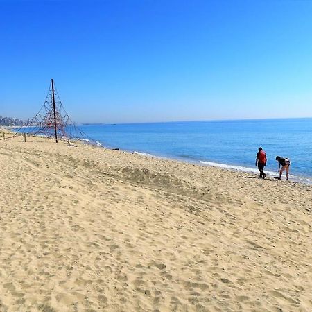 Claire Seaview & Beach-Apartment モンガット エクステリア 写真